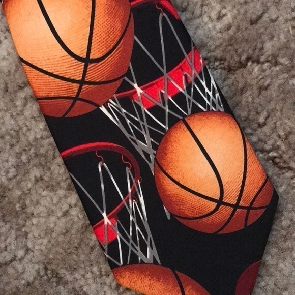 Basketball 🏀 Tie - Picture 2 of 4